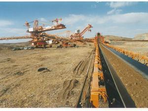 Movable belt conveyor